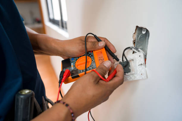 Best Affordable Emergency Electrician  in Country Club Hills, MO