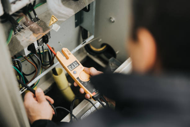 Best Affordable Emergency Electrician  in Country Club Hills, MO