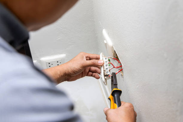 Best Licensed Electrician  in Country Club Hills, MO