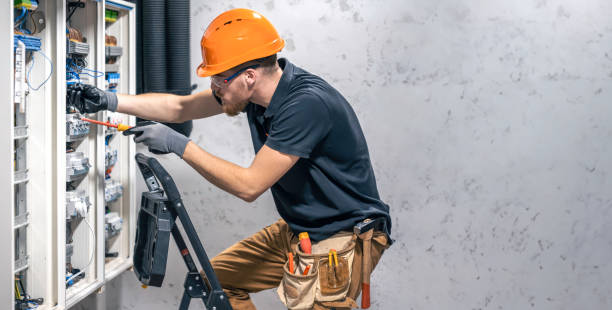 Best Affordable Electrician  in Country Club Hills, MO